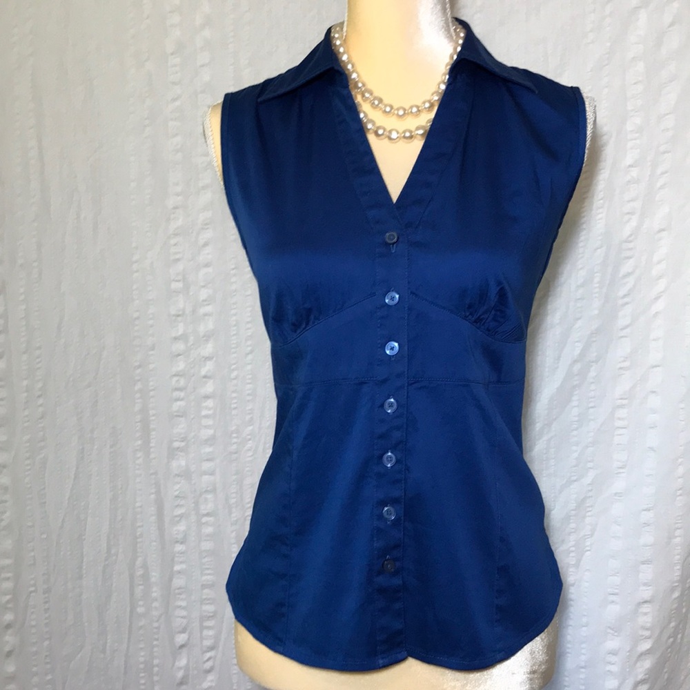 Royal blue sleeveless button down top